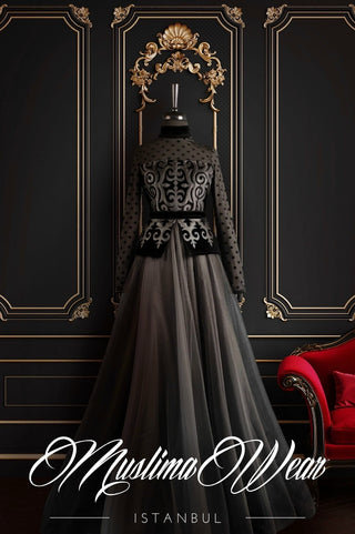 Regina Nera Black Dress
